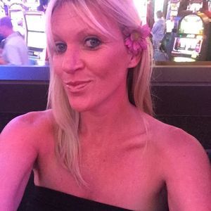 Meet your Posher, Liz